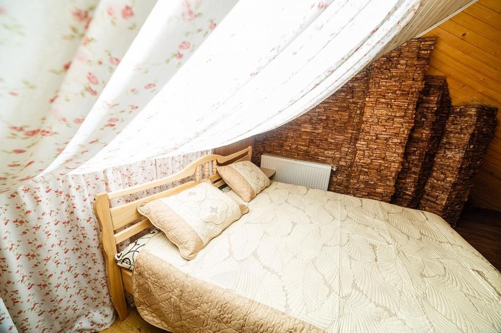 فندق Lutsʼkفي  Corner House المظهر الخارجي الصورة