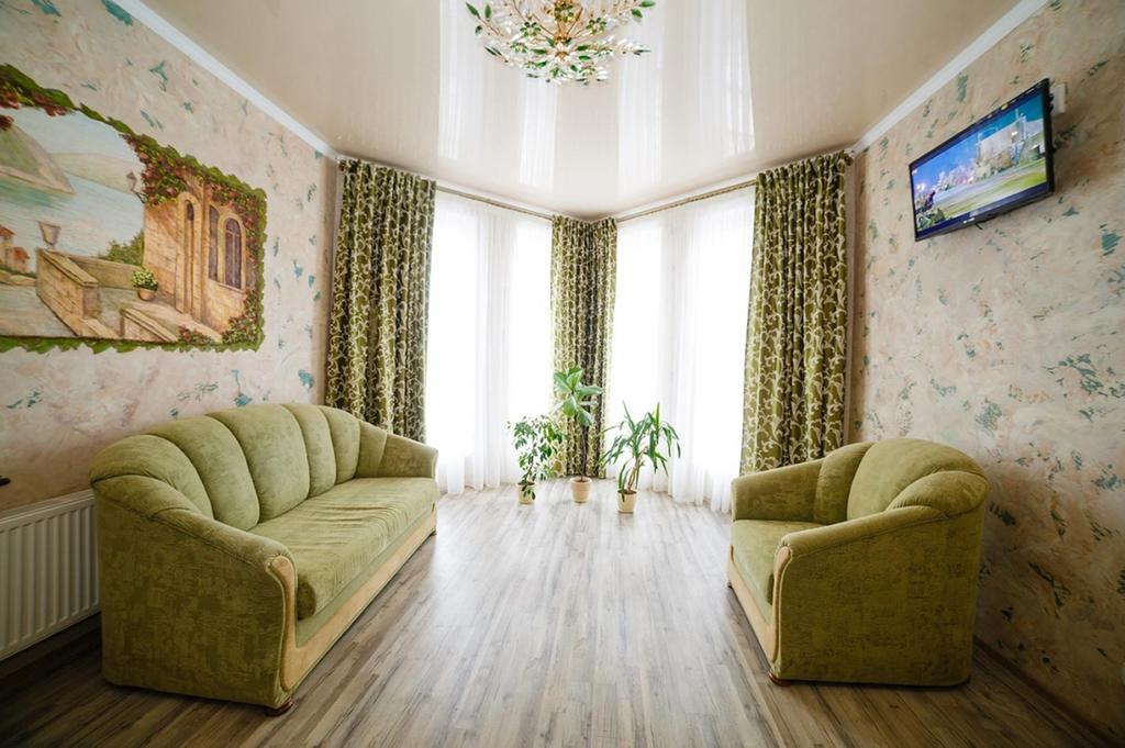 فندق Lutsʼkفي  Corner House المظهر الخارجي الصورة